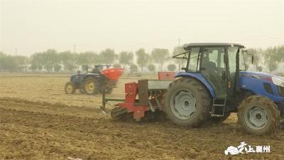 襄州：151万亩小麦全面开播 科技助力节本增效