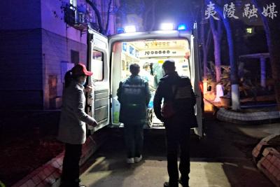 “夷”起创典范丨暖心！91岁老人摔倒 志愿者帮忙送医