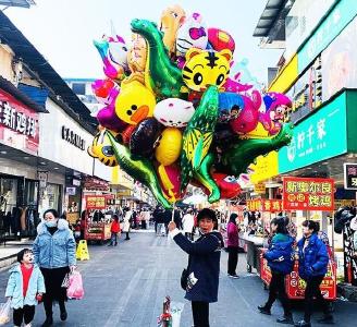 街头探访 | 此心安处是赤壁，只生欢喜不生愁