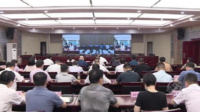 葛军安排部署全市疫情防控和安全生产工作