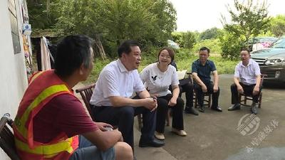 下基层察民情解民忧暖民心 | 石玉华来赤开展下基层察民情解民忧暖民心实践活动