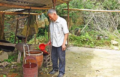 赤壁市茶庵岭镇人大代表助力民生实事落地落实