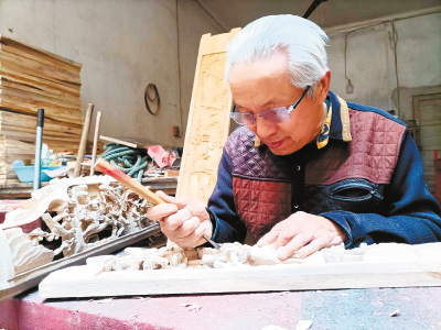 【奋进新征程 建功新时代丨基层人物】九宫山下“木雕熊”——记国家级非遗传承人熊应华