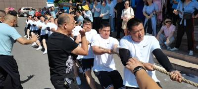 赤壁公路养护在“清廉杯”拔河比赛中勇夺第一 