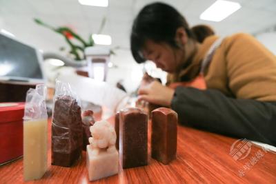 中国这十年·中国故事｜特色文化产业带动山东农民致富