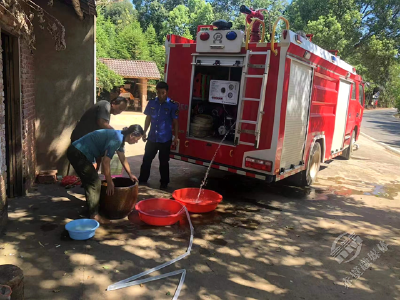赤壁市余家桥乡：送水入户解民忧