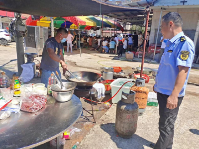 赤壁市黄盖湖镇：加强食品安全管理 保障群众身体健康