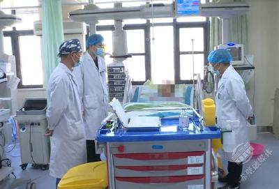 市人民医院成功救治一名急性心包填塞患者