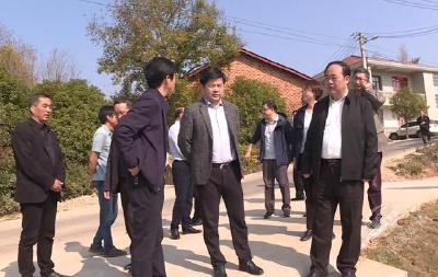 省生态环境厅来赤壁市调研地表水重点断面水环境质量保护工作