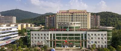 赤壁市人民医院：困难面前不“躺平”  坚守“疫线”佑健康