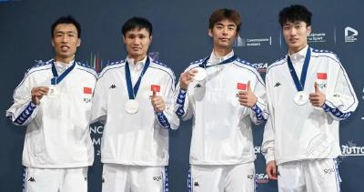 连克强敌 中国队获得击剑世锦赛男花团体银牌