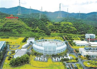 中国“超级显微镜” ——微观世界的探针