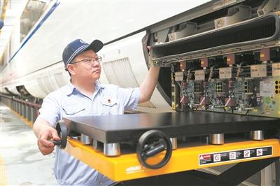 王涛：让高寒动车在黑土地安全运行