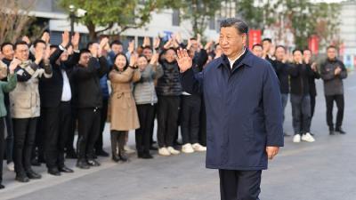 习近平在上海考察时强调 聚焦建设“五个中心”重要使命 加快建成社会主义现代化国际大都市 返京途中在江苏盐城考察