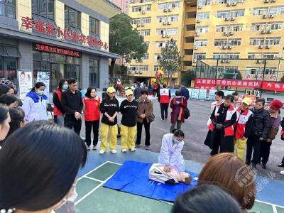 赤马港汪家堡社区：志愿服务进小区 便民实用暖人心