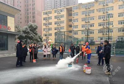 赤马港消防救援所开展消防培训