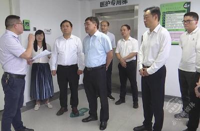 张廷调研赤壁市数智化病理服务体系建设时要求：提升基层医疗能力 促进优质医疗资源共享