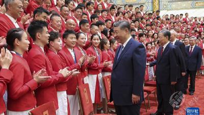 习近平在接见第33届奥运会中国体育代表团时强调 戒骄戒躁 再接再厉 为建设体育强国再立新功