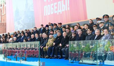 习近平出席俄罗斯纪念苏联伟大卫国战争胜利80周年庆典