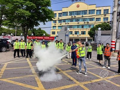 赤壁交通：筑牢安全防线 多领域协同推进“安全生产月”应急演练