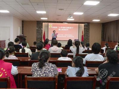 “心手相牵 温暖童行” 赤壁市开展爱心妈妈结对关爱活动