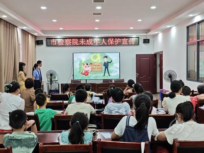 听红色故事 学安全知识 赤壁市多部门联合开展暑期关爱活动