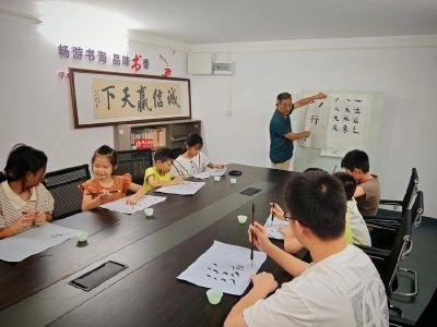 党建引领“多格合一” 绣出基层治理“幸福图景”