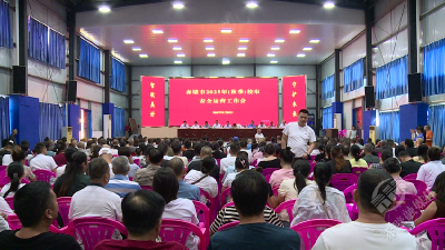 赤壁市筑牢校车安全运营防线