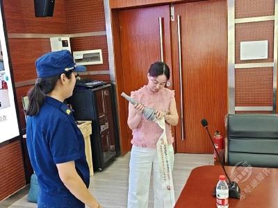 赤壁消防培训进校园为教职工“传经送宝”
