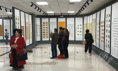 “墨润赤壁 英雄永恒” 市书协纪念中国人民抗日战争暨世界反法西斯战争胜利80周年书法展开幕