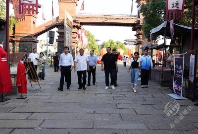 市领导督导国庆中秋假期文旅市场工作