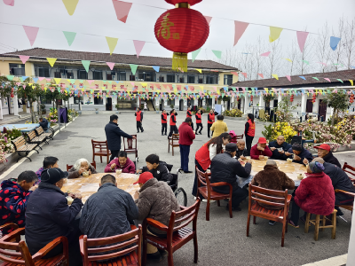 尊老爱老暖人心 赤壁义工志愿服务走进乡村福利院