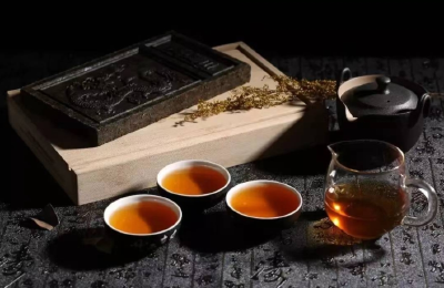 一片神奇树叶的“丝路”奇幻漂流——“一带一路”境外媒体探访湖北赤壁青砖茶