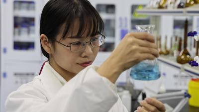 湖北省赤壁市娴子生态种养殖专业合作社理事长田淑娴代表： 乡亲们日子更有奔头