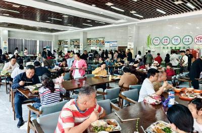 花香伴美食！五一假期赤壁政府食堂如期开放 宠客又走心