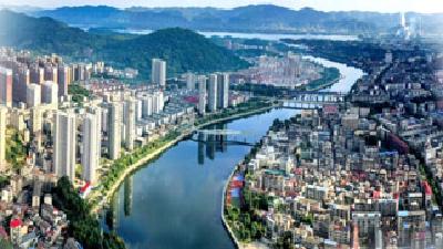 咸宁日报《老区现代化建设在路上》特别报道：赤血漫透羊楼路 新卷漫舒赤壁天