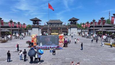 赤壁古战场 东风花裳引客来