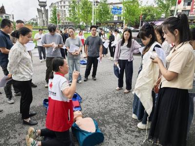 赤壁镇开展应急救护培训