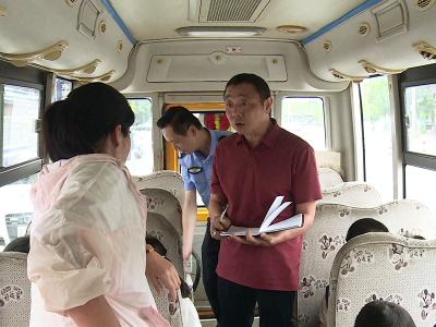 赤壁市多部门联动筑牢校车安全防线