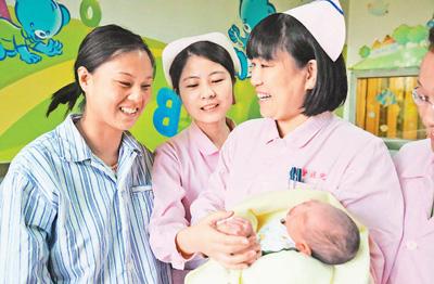 坚守岗位 奋战一线