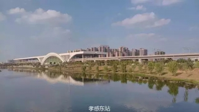 市委政研室扎实开展国防教育月活动