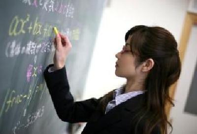中办国办出台意见：允许教师依法依规适度兼职兼薪
