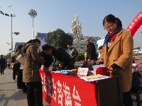 市法律援助中心借力推介再上台阶