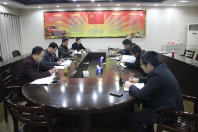 市政务服务中心召开支部主题党日活动