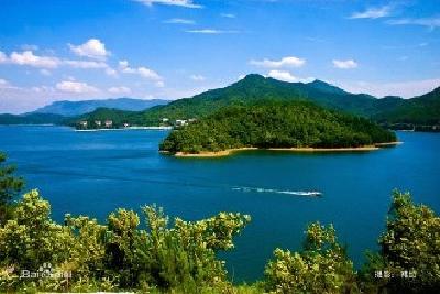 观音湖景区 “采摘游”助农增收