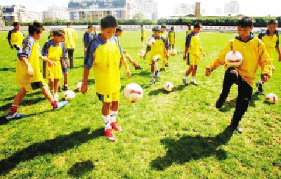 孝感两少年入选国家少年足球集训队