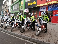 【网络媒体走转改】孝感市网络媒体新春走基层活动之“川城铁骑”