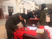 【网络媒体走转改】孝感市网络媒体新春走基层活动之小河镇菜园幸福新村