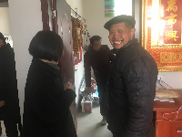 【网络媒体走转改】孝感市网络媒体新春走基层活动之易地扶贫搬迁户住进新房