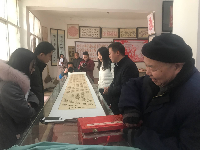 【网络媒体走转改】孝感市网络媒体新春走基层活动之孝昌剪纸艺人张玉义